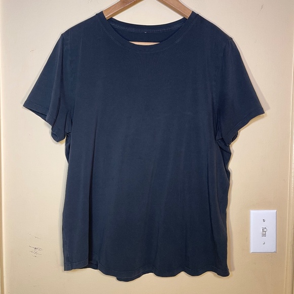 lululemon athletica Black Women's Top - Picture 1 of 6